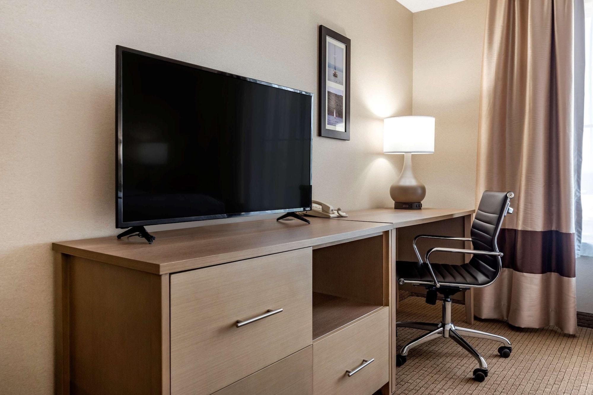 Comfort Inn & Suites Farmington - Victor Extérieur photo