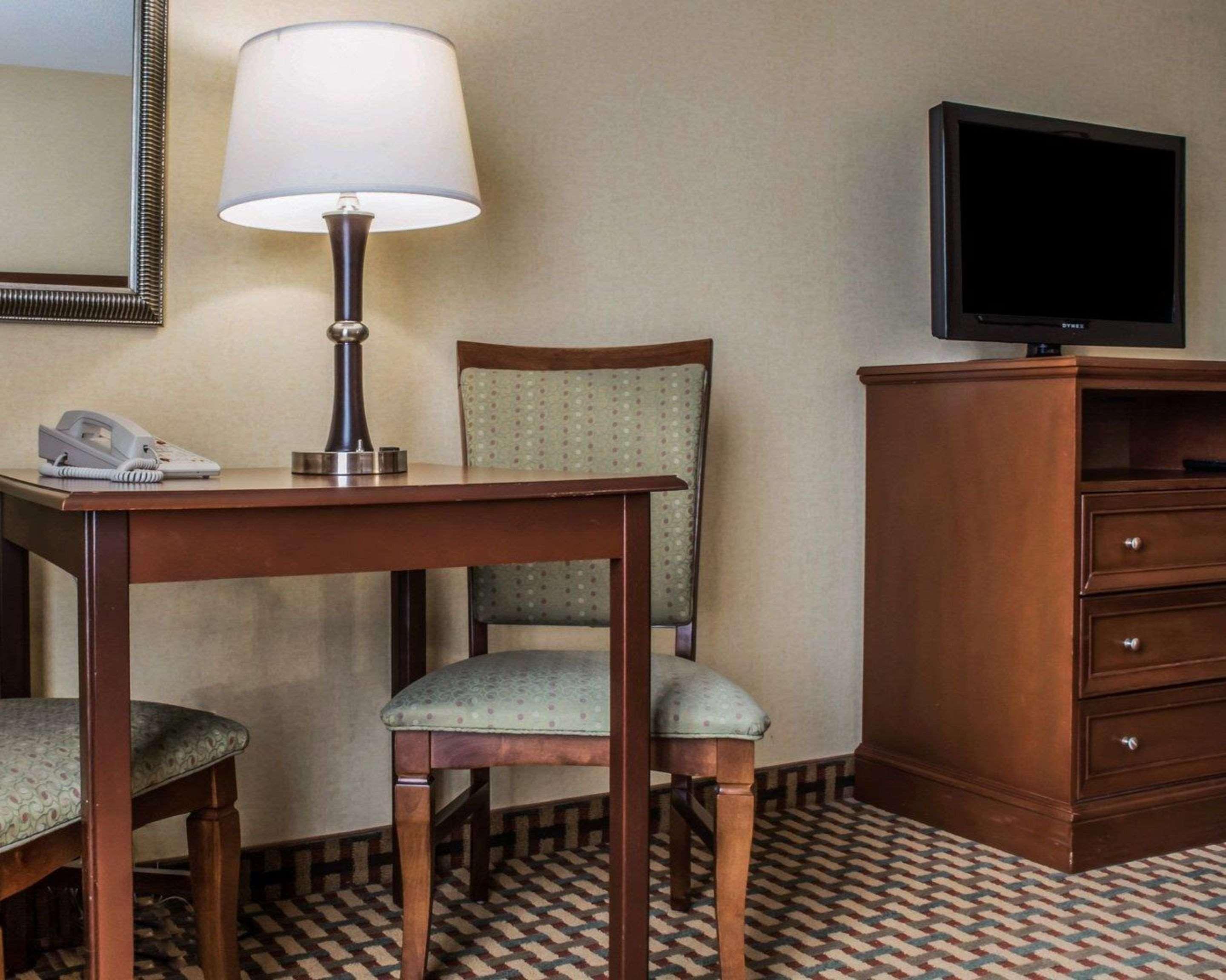 Comfort Inn & Suites Farmington - Victor Extérieur photo
