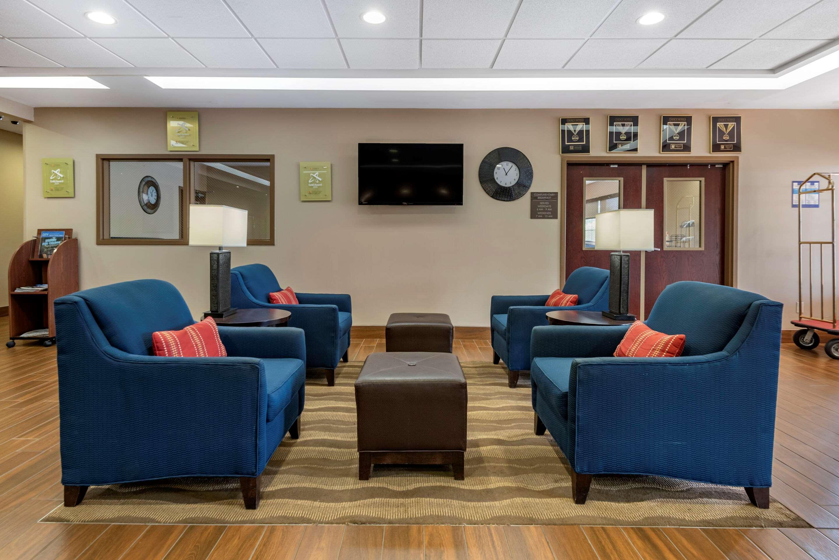 Comfort Inn & Suites Farmington - Victor Extérieur photo