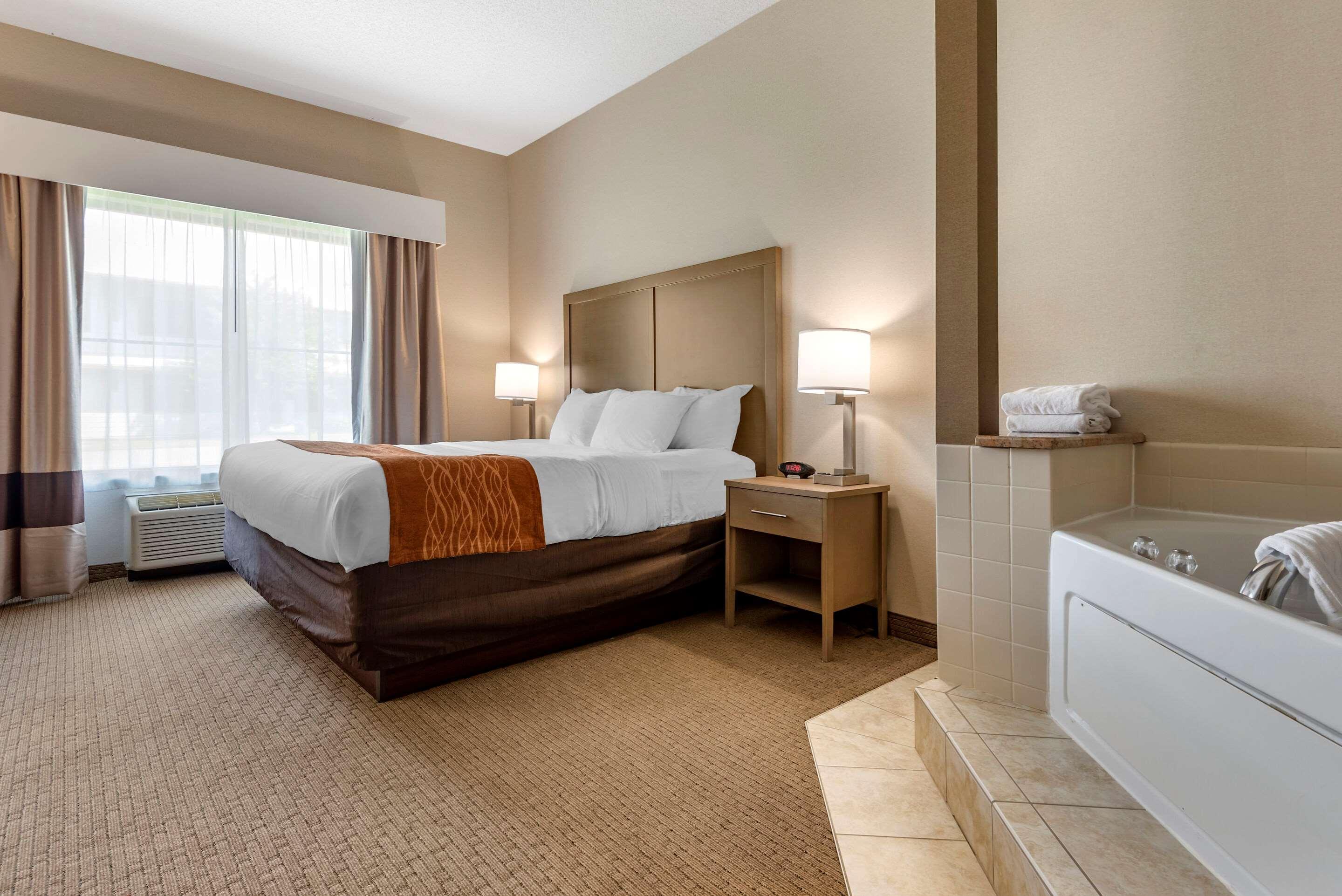 Comfort Inn & Suites Farmington - Victor Extérieur photo
