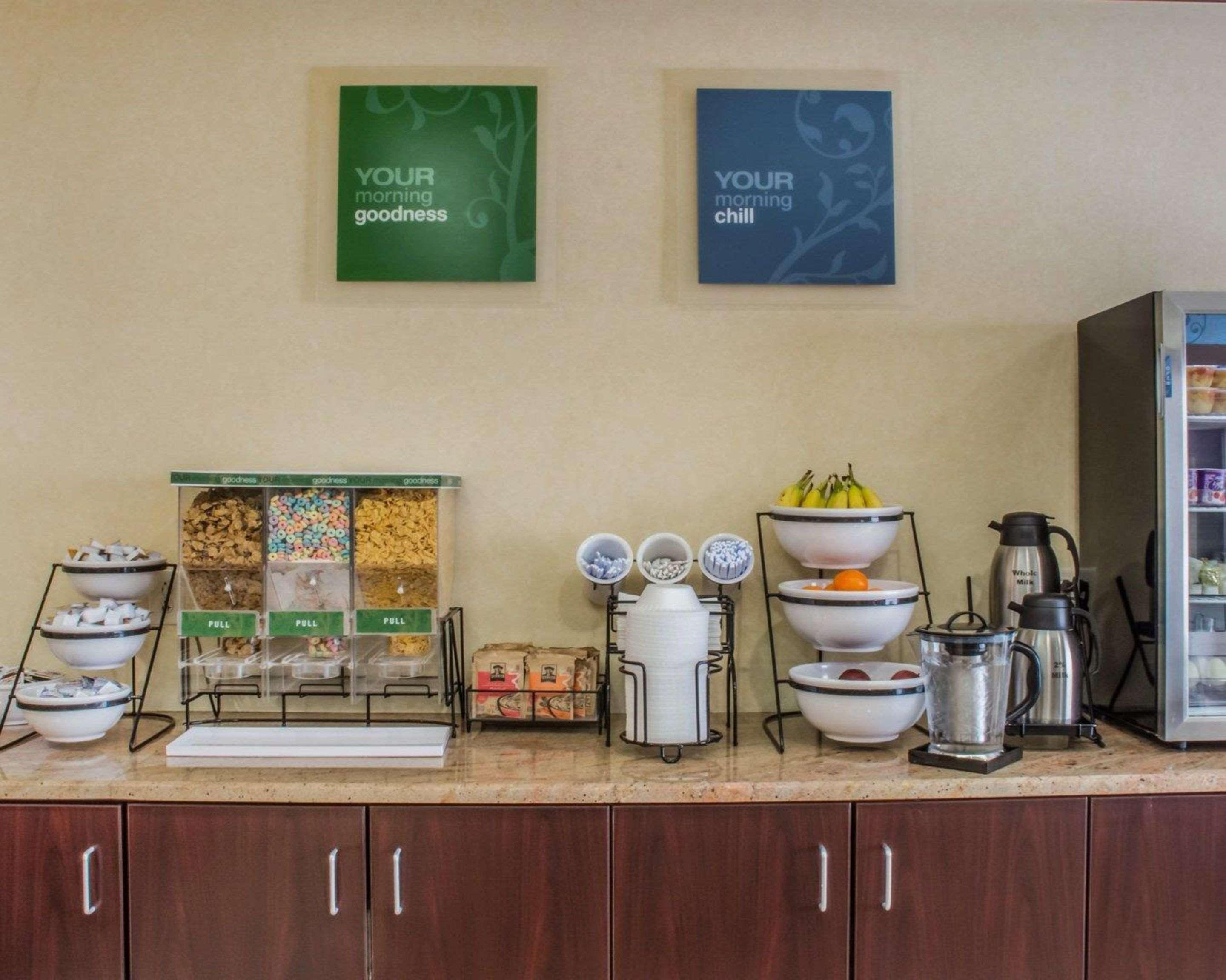 Comfort Inn & Suites Farmington - Victor Extérieur photo