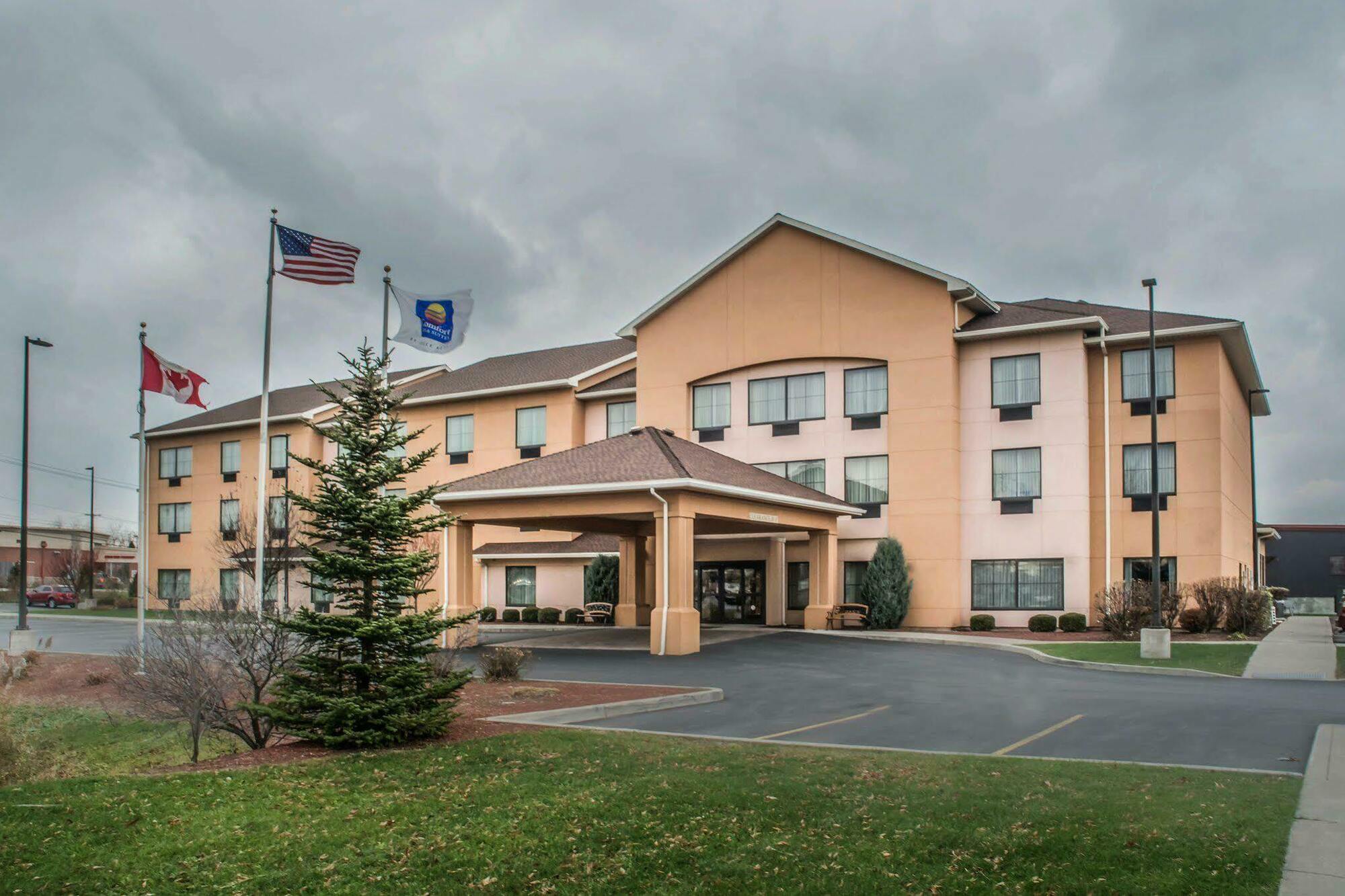 Comfort Inn & Suites Farmington - Victor Extérieur photo