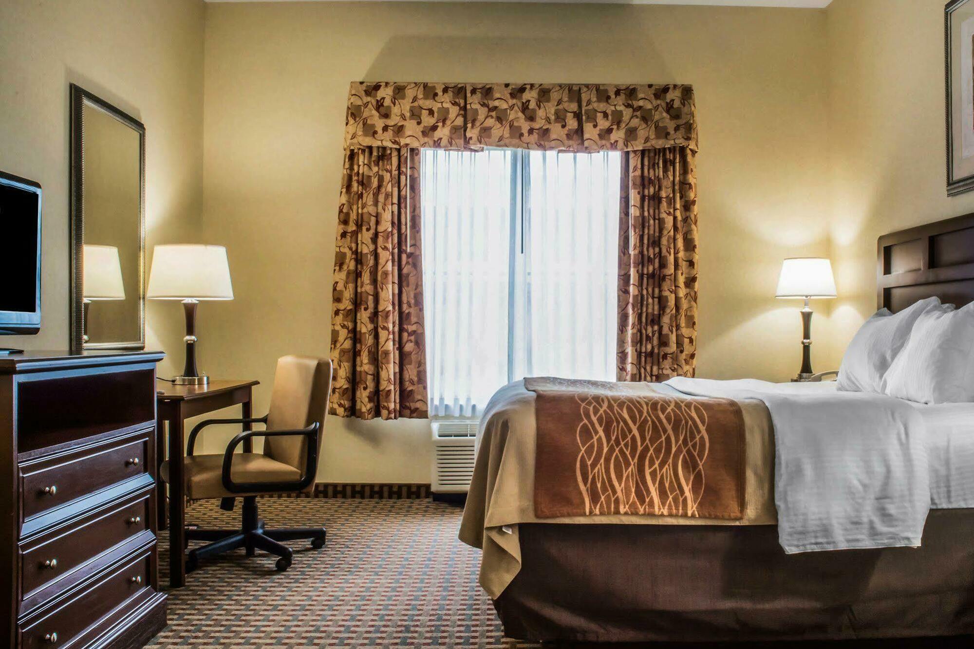 Comfort Inn & Suites Farmington - Victor Extérieur photo